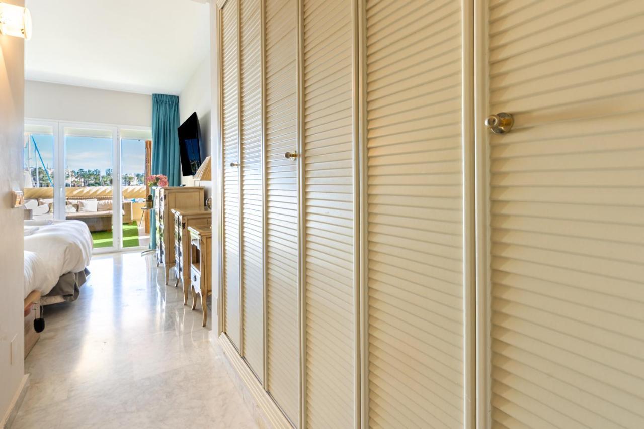 Wintowinrentals Luxury And Sea View Inside Puerto Marina Benalmádena Exteriör bild